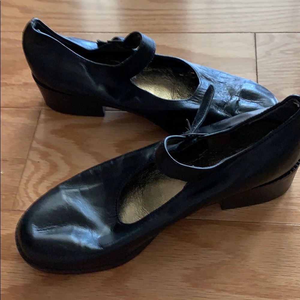 Girls shoes